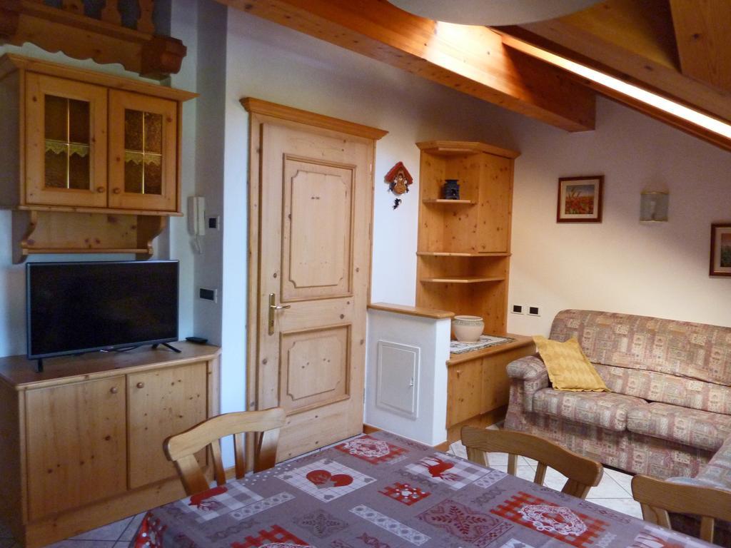 Appartamenti Majon Sotroi Campitello di Fassa Rom bilde
