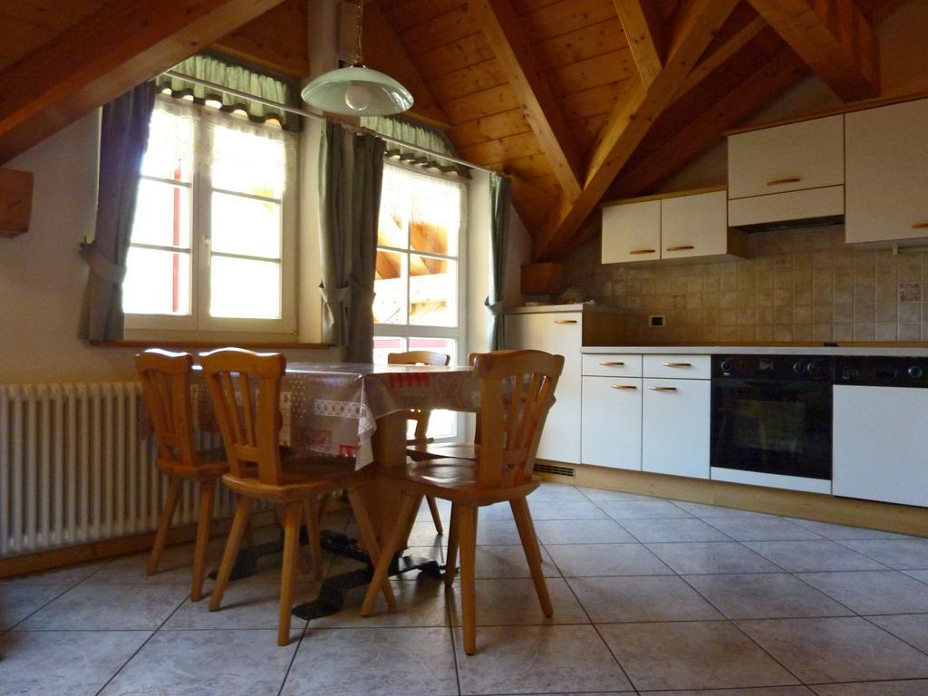 Appartamenti Majon Sotroi Campitello di Fassa Rom bilde